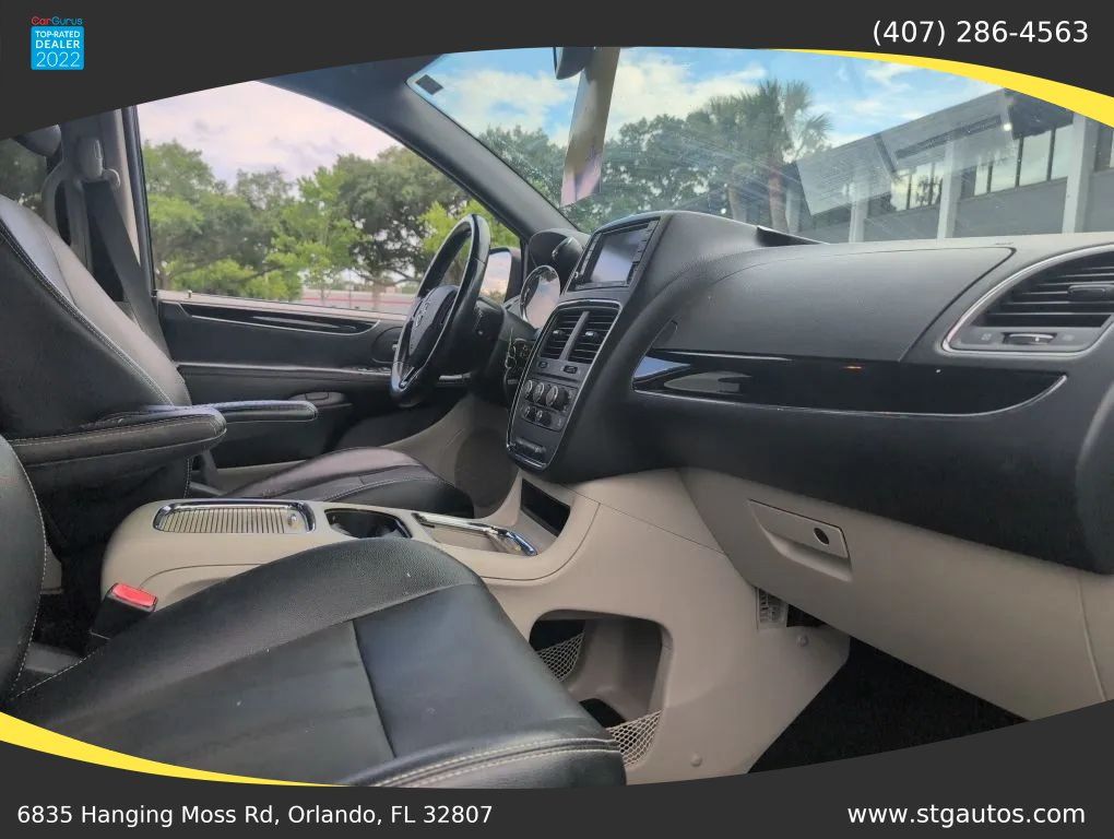 Used 2020 Dodge Grand Caravan SXT FWD image 25