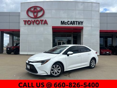 Certified 2025 Toyota Corolla LE FWD image 1