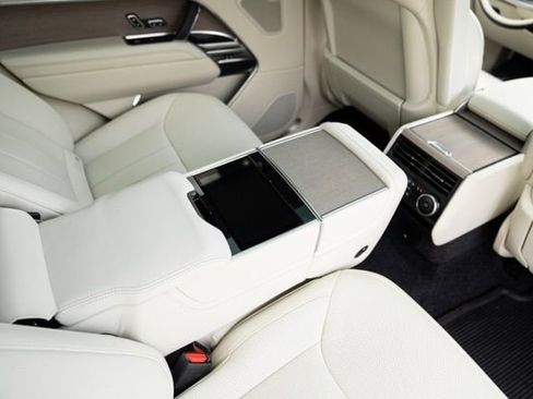 Used 2023 Land Rover Range Rover Long Wheelbase First Edition image 50