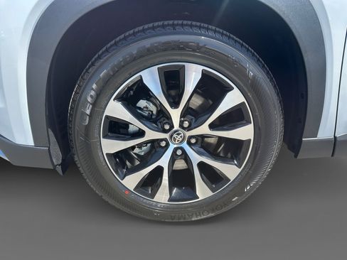 New 2026 Toyota Grand Highlander AWD Hybrid image 14