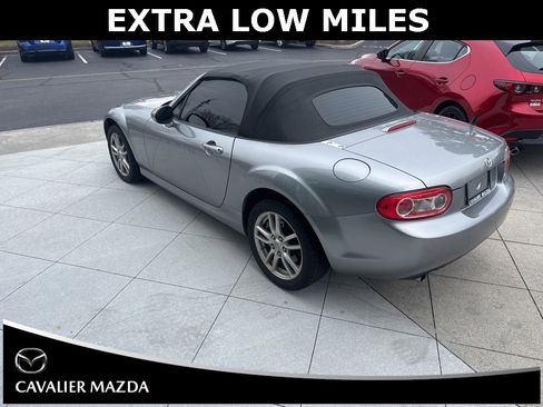 Used 2010 MAZDA MX-5 Miata Sport image 6