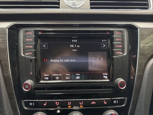 Used 2017 Volkswagen Passat 1.8T SE image 16