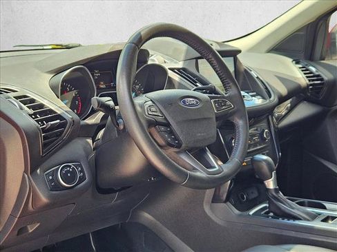 Used 2017 Ford Escape Titanium FWD image 10