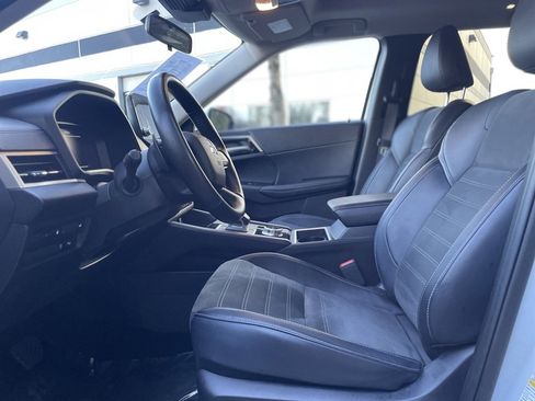 Used 2024 Mitsubishi Outlander Ralliart image 15