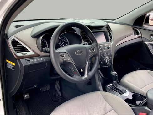 Used 2017 Hyundai Santa Fe Sport FWD image 17