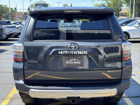 Used 2024 Toyota 4Runner TRD Off-Road image 13