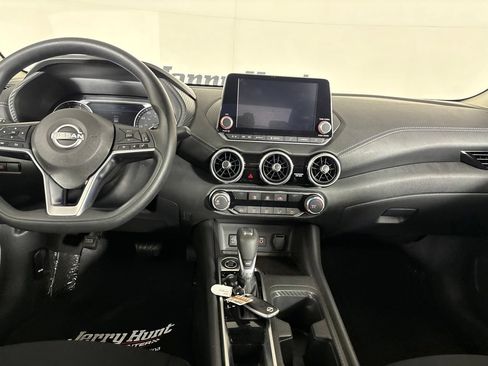 Used 2025 Nissan Sentra SV FWD image 23