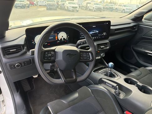 Used 2024 Ford Mustang Dark Horse image 4