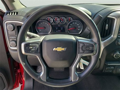 Used 2020 Chevrolet Silverado 3500 LT image 25