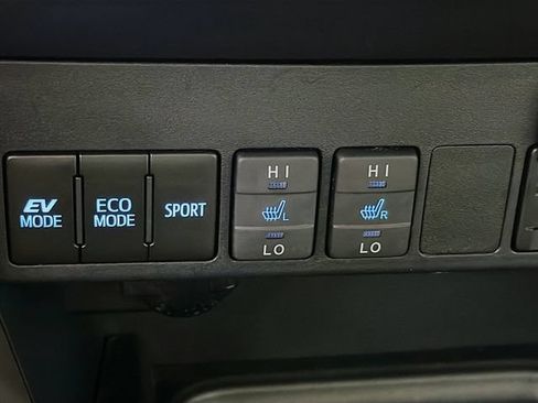 Used 2017 Toyota RAV4 Limited w/ Advanced Technology Package AWD/4WD image 21
