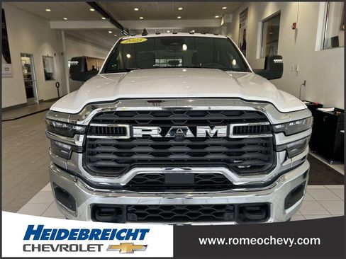 Used 2025 RAM 3500 Big Horn AWD/4WD image 48