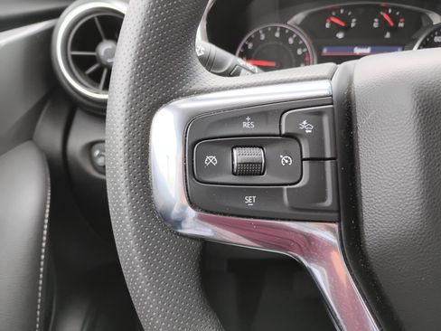 Used 2024 Chevrolet Blazer LT w/ Convenience Package FWD image 17