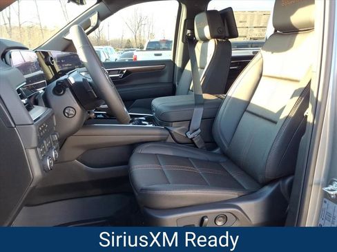 New 2026 Chevrolet Suburban High Country image 16