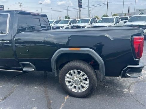 Used 2021 GMC Sierra 3500 Denali w/ Denali Ultimate Package AWD/4WD image 8