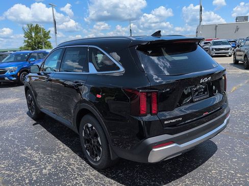 New 2026 Kia Sorento S FWD image 5