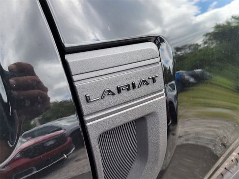 New 2025 Ford Maverick Lariat w/ Black Appearance Package image 6