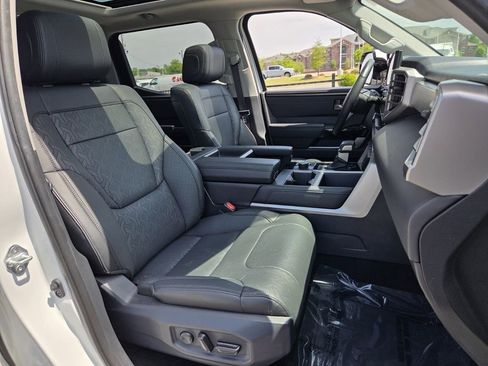 Used 2023 Toyota Tundra Limited AWD/4WD image 16