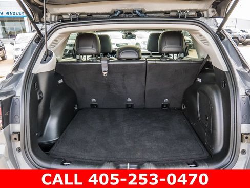 Used 2022 Jeep Compass Trailhawk w/ Trailhawk Elite Group AWD/4WD image 13