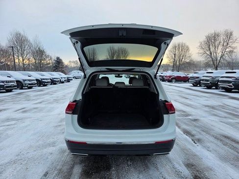 Used 2021 Volkswagen Tiguan SE AWD/4WD image 10