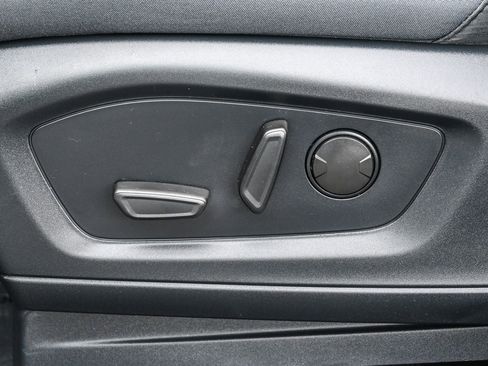 Used 2025 Ford Explorer Active image 22