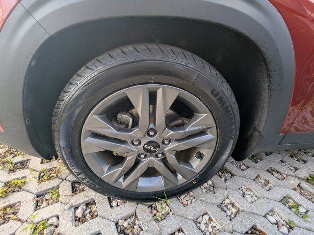 Certified 2023 Kia Seltos S w/ Navigation Package FWD image 10