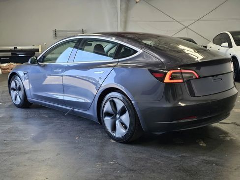 Used 2018 Tesla Model 3 Long Range RWD image 2