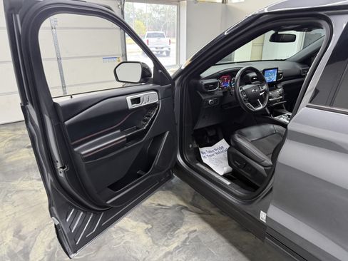 Used 2022 Ford Explorer ST-Line AWD/4WD image 8