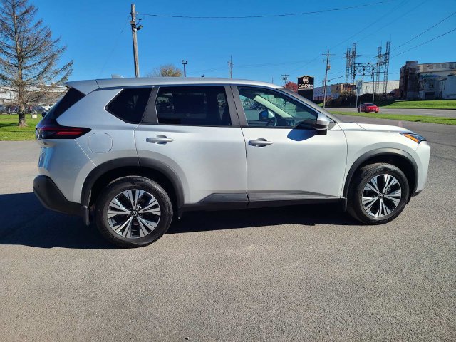 Used 2023 Nissan Rogue SV AWD/4WD image 6