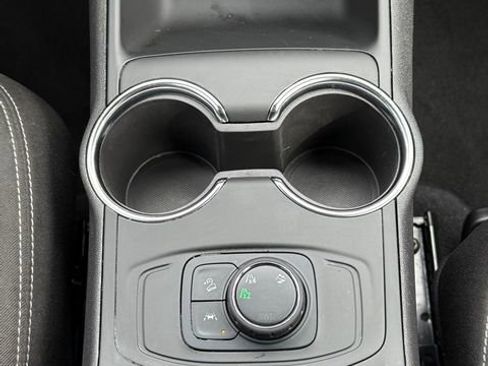 Used 2024 GMC Terrain SLE AWD/4WD image 20