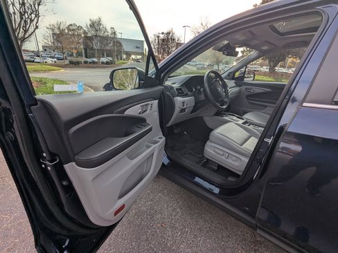 Used 2023 Honda Ridgeline RTL image 8