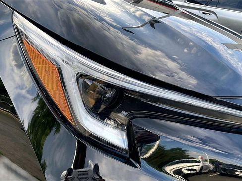 Used 2025 Toyota Corolla SE AWD/4WD image 26