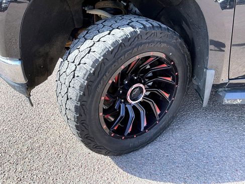 Used 2022 Chevrolet Silverado 1500 LTZ AWD/4WD image 23