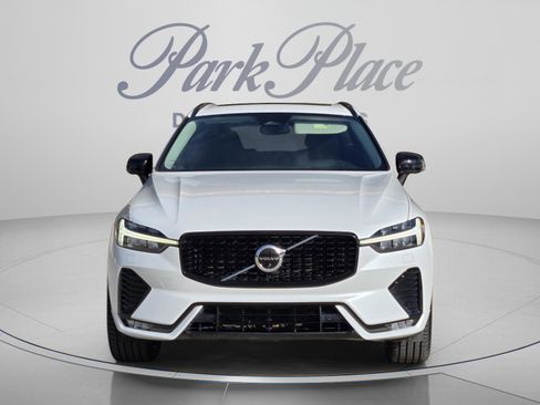Used 2023 Volvo XC60 B6 Ultimate w/ Protection Package Premier AWD/4WD image 9