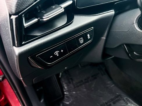 Used 2024 Kia Niro EX image 13