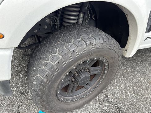 Used 2023 Ford F250 Lariat w/ Lariat Ultimate Package image 19