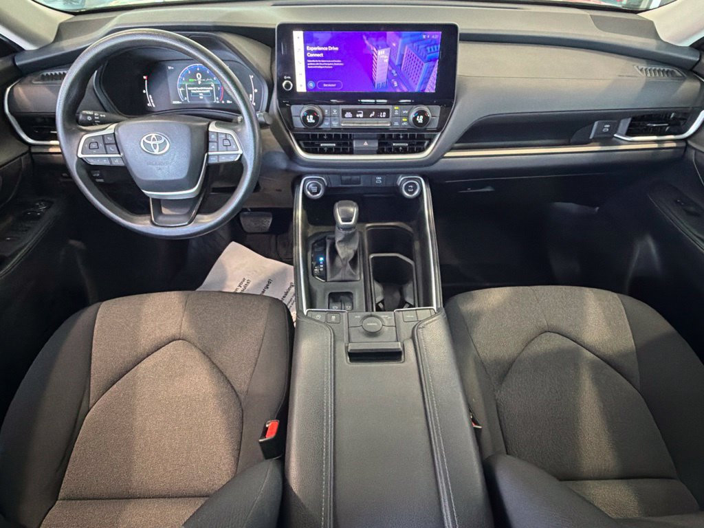 Certified 2025 Toyota Grand Highlander FWD image 32