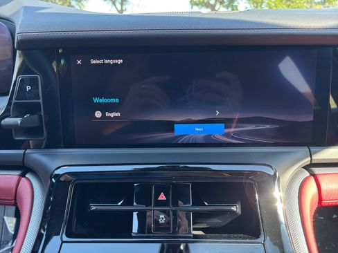 Used 2026 Porsche Panamera RWD image 21