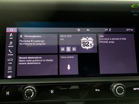 Used 2024 Porsche Macan AWD/4WD image 64