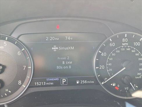 Used 2023 INFINITI QX50 Luxe FWD image 11