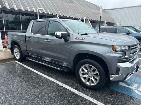 Used 2019 Chevrolet Silverado 1500 LTZ AWD/4WD image 2