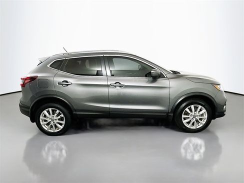 Certified 2020 Nissan Rogue Sport SV image 8
