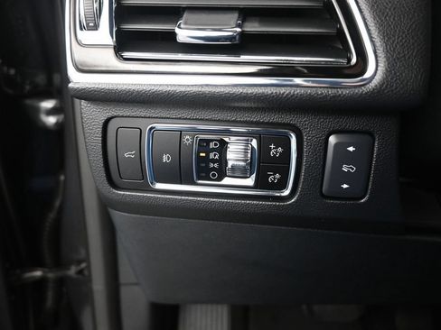 Used 2023 Lincoln Navigator L Reserve AWD/4WD image 11