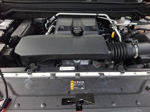Used 2025 Chevrolet Colorado ZR2 w/ ZR2 Bison Edition AWD/4WD image 28