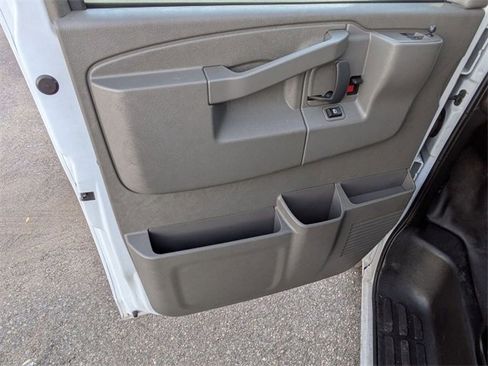 Used 2022 Chevrolet Express 3500 w/ Power Convenience Package image 11