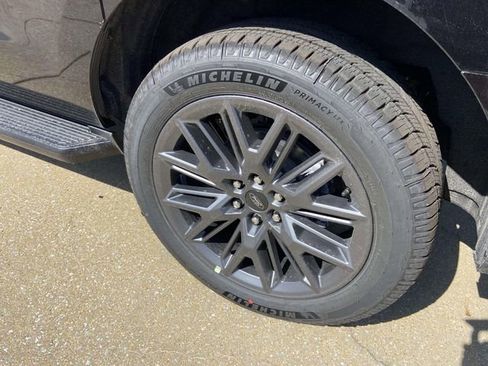 New 2026 Ford Expedition Max Platinum w/ Stealth Appearance Package AWD/4WD image 7