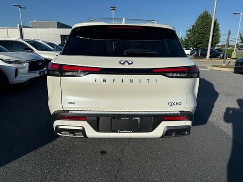 Certified 2024 INFINITI QX60 Sensory w/ Cargo Package AWD/4WD image 14