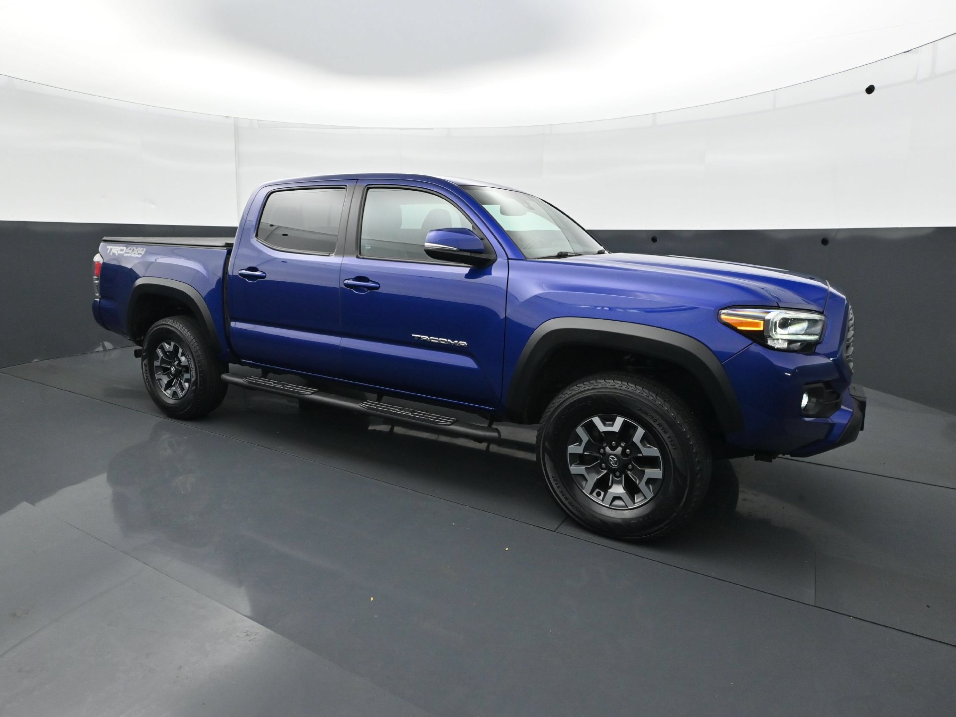 Used 2022 Toyota Tacoma TRD Off-Road w/ TRD Premium Off Road Package AWD/4WD image 9