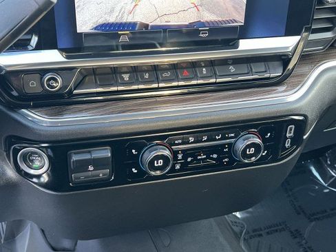 Used 2024 Chevrolet Silverado 3500 LT w/ Convenience Package image 18