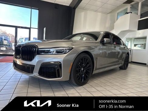 Used 2022 BMW 750i xDrive w/ Executive Package image 1