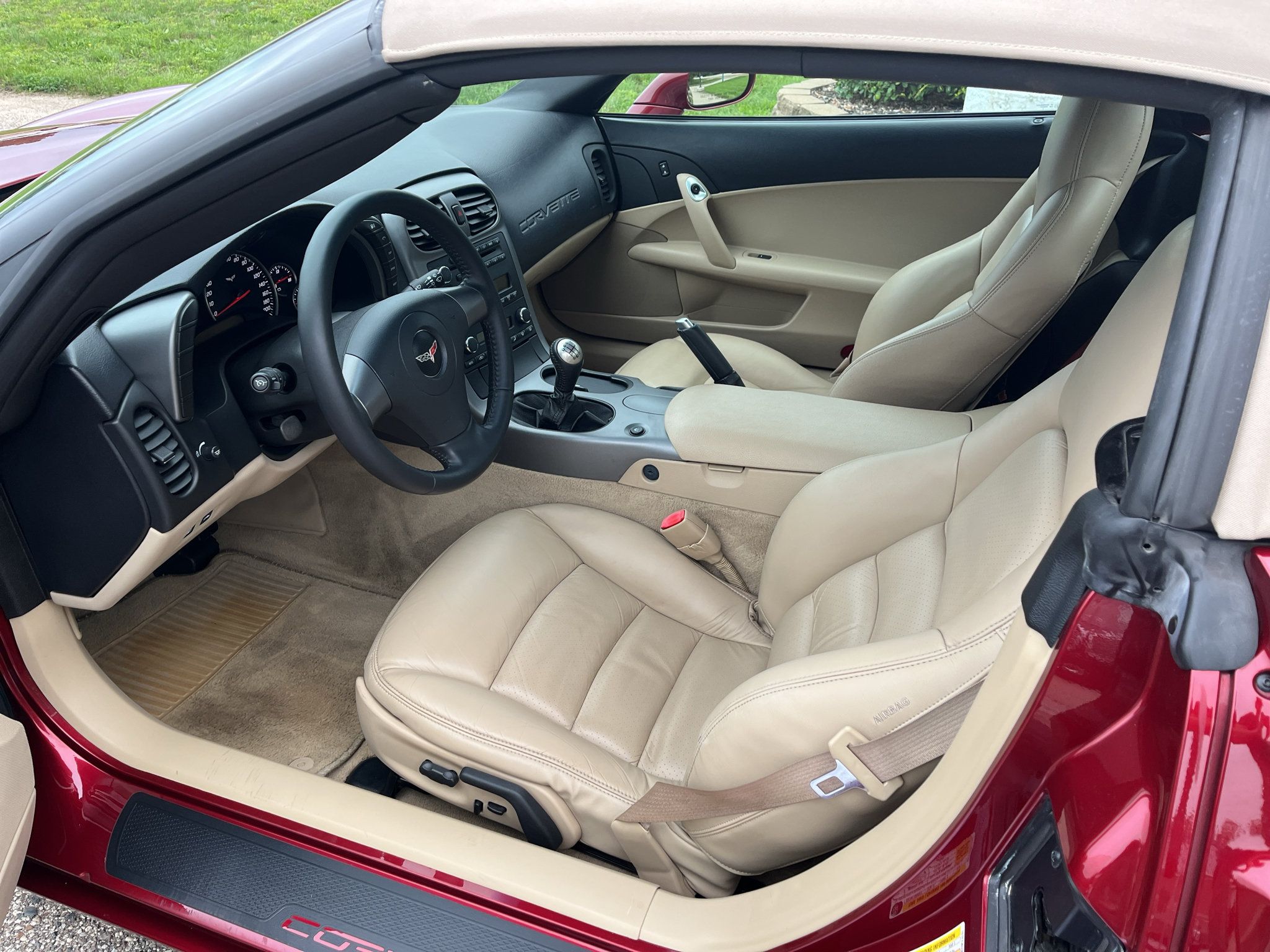 Used 2006 Chevrolet Corvette Convertible w/ Performance Package RWD image 23